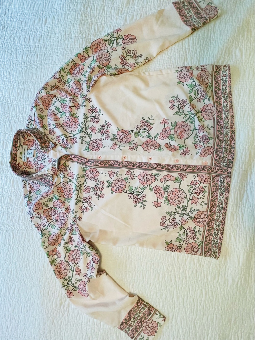 cupcakes & cashmere Pink Floral Button-Up dress shirt